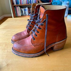 Redwing Heritage Clara boots